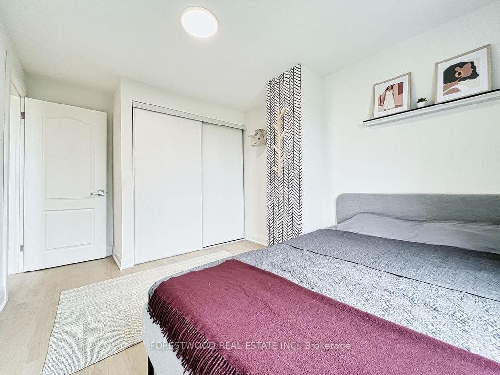 400 Bloor Street Unit 56 photo 16