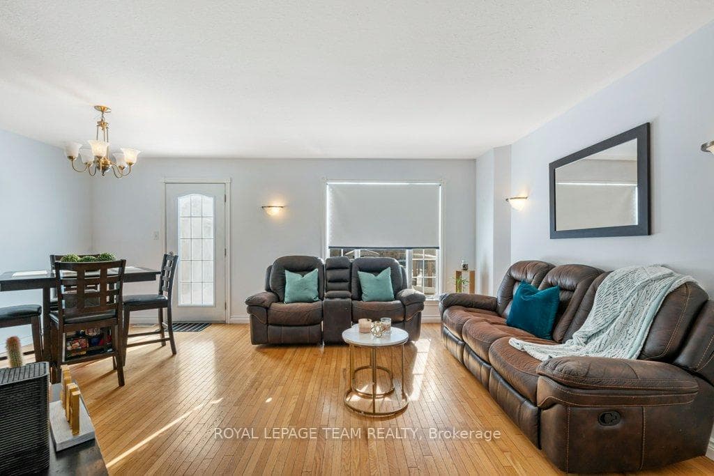 537 Victoria Street photo 10
