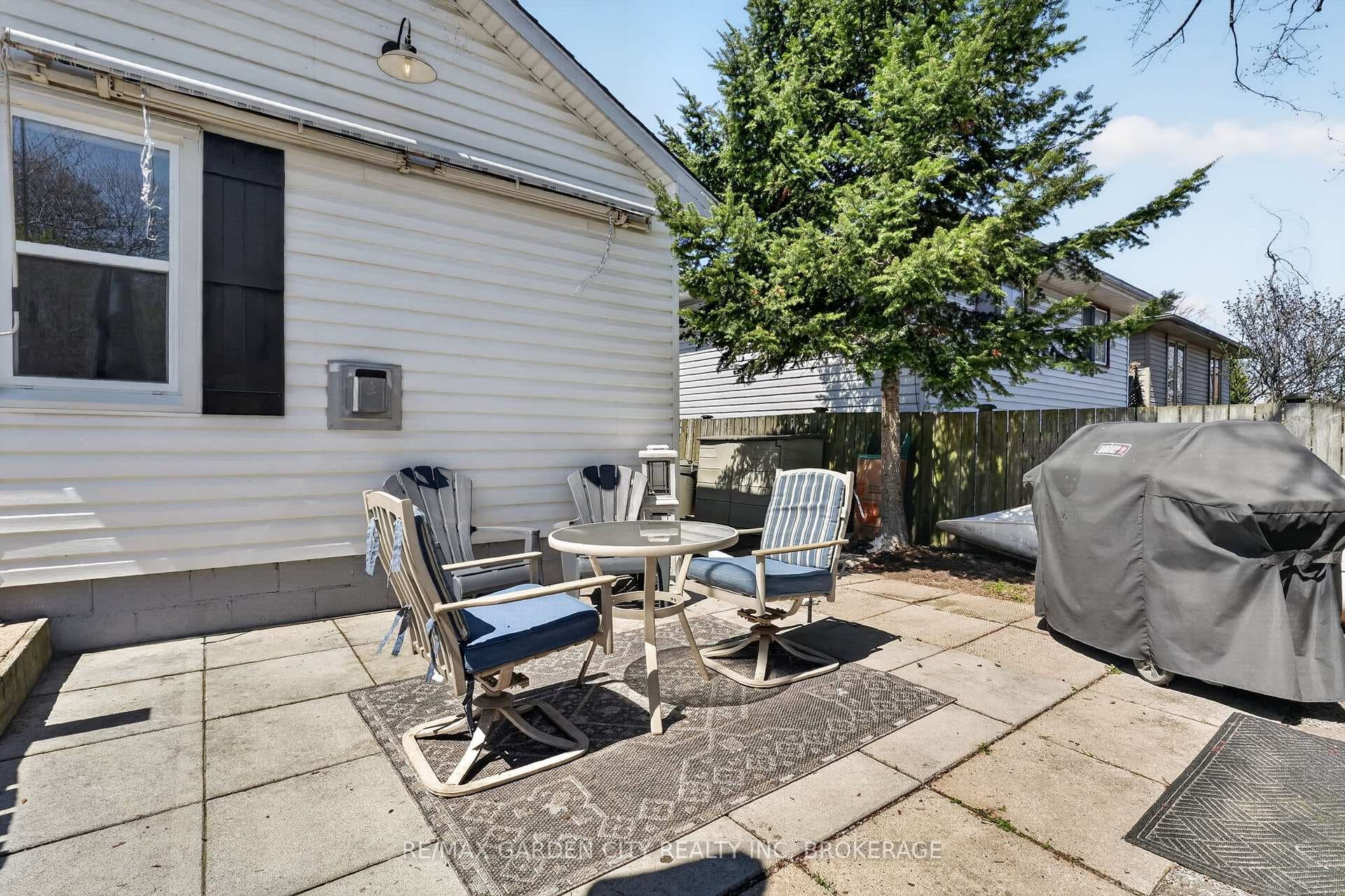 24 Bogart Street photo 47