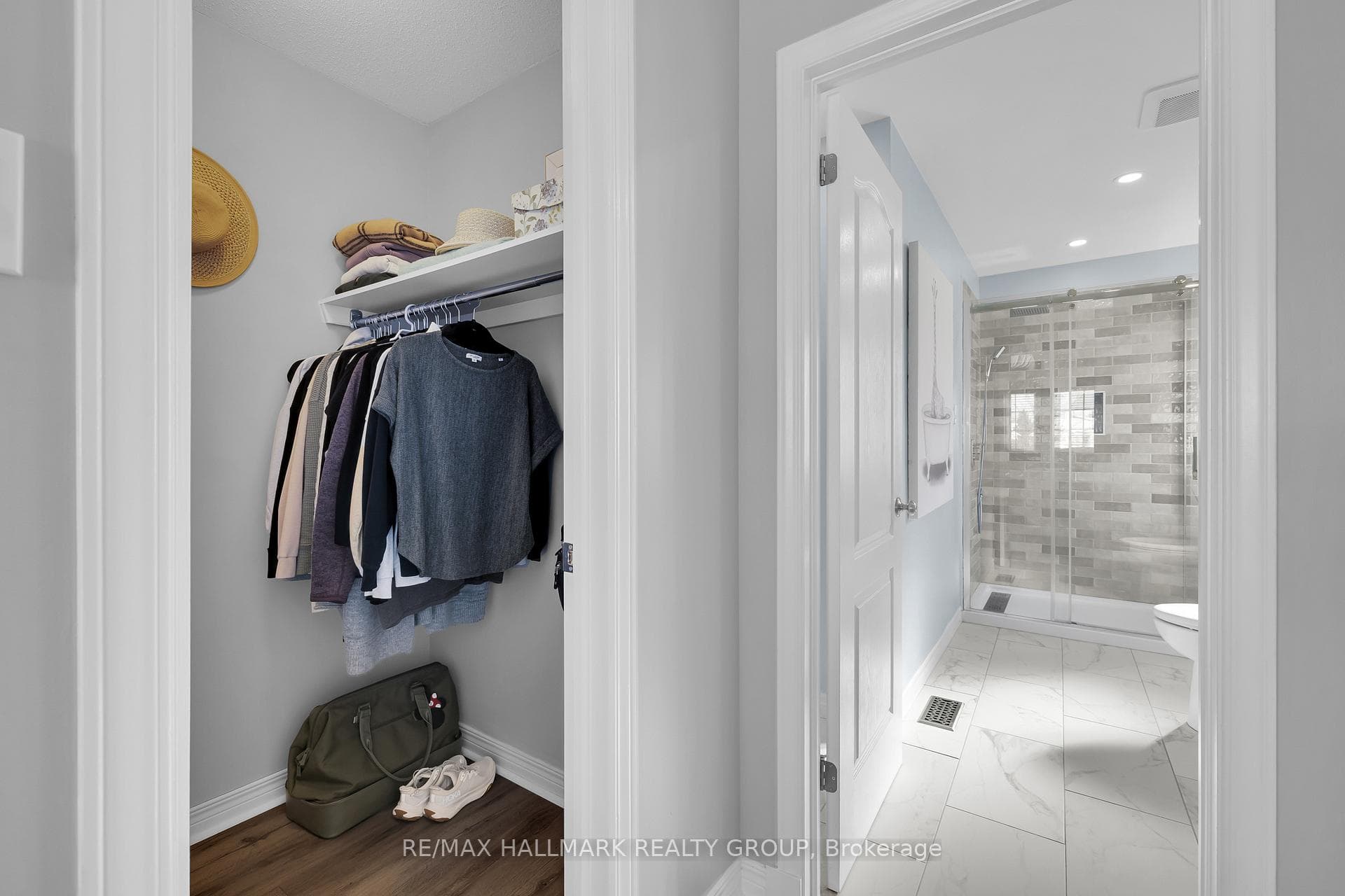 Walk-in Closet