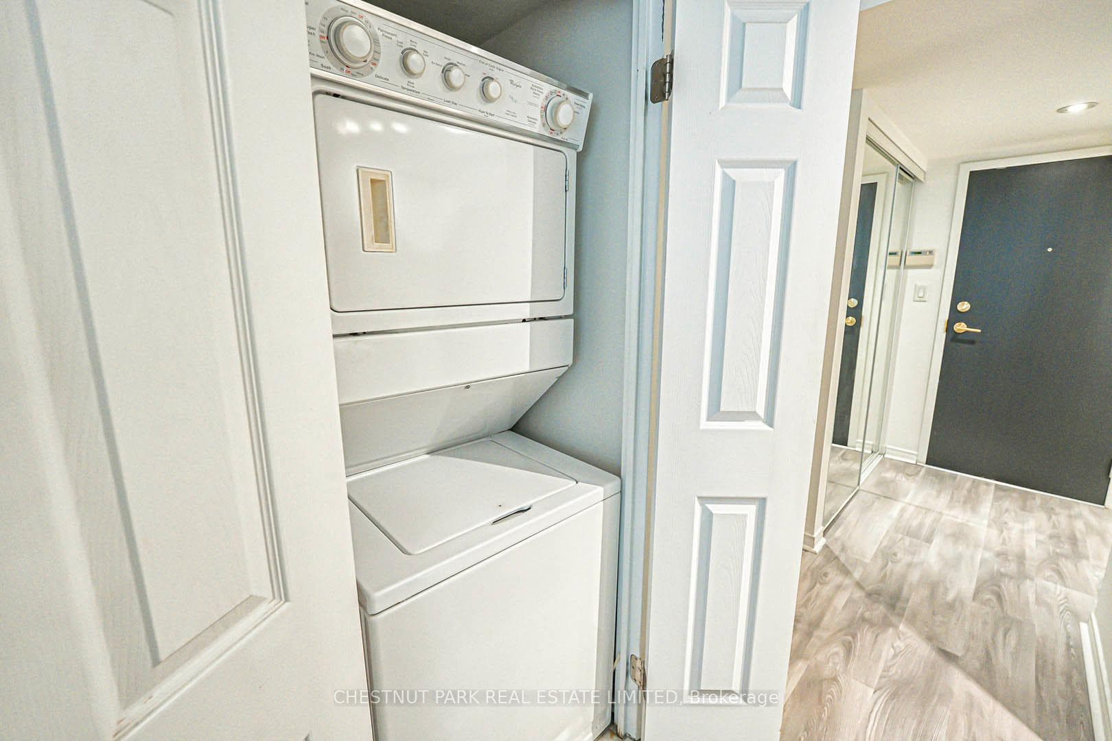 230 King Street Unit 318 photo 23