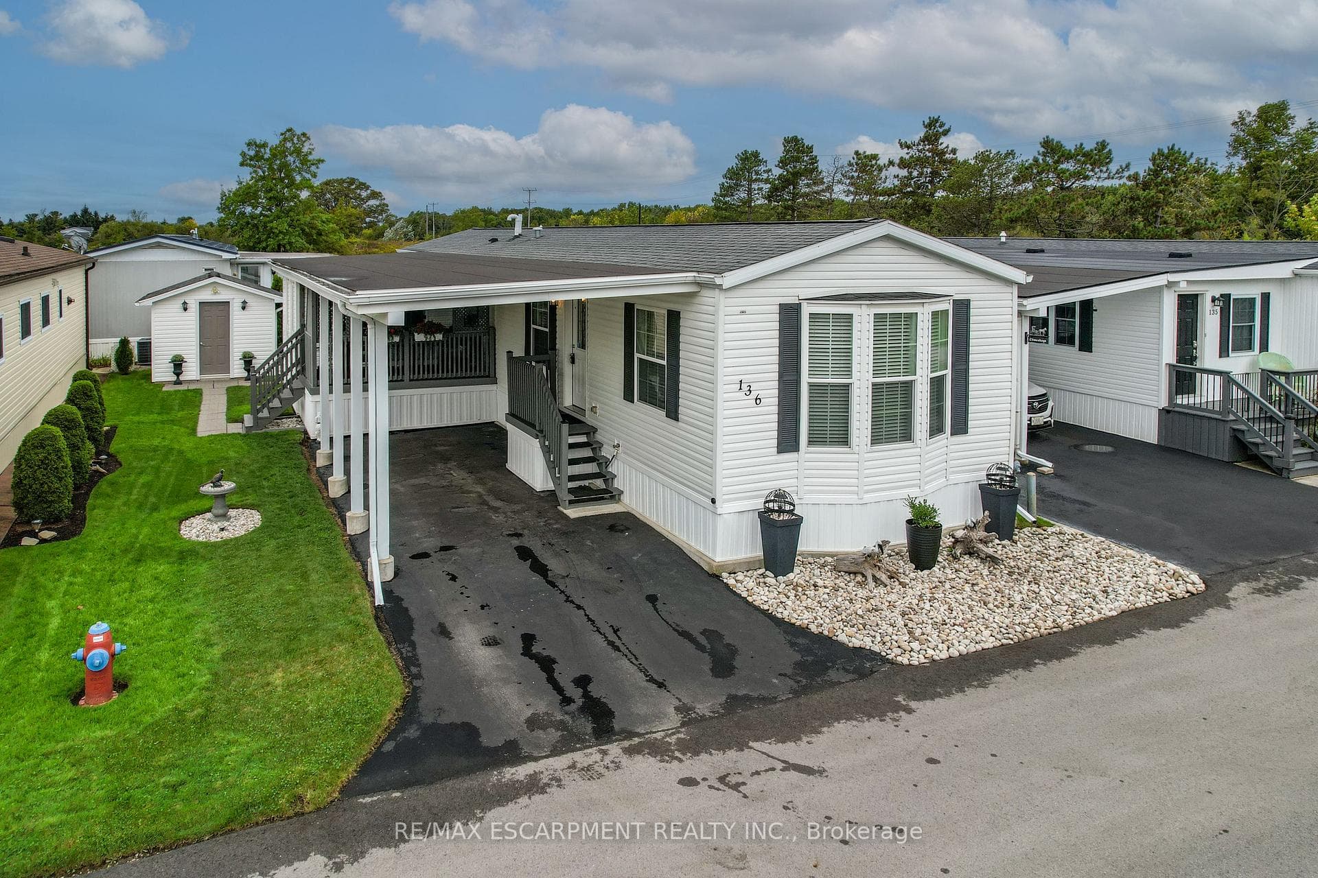 3033 Townline Road Unit 136 photo 23