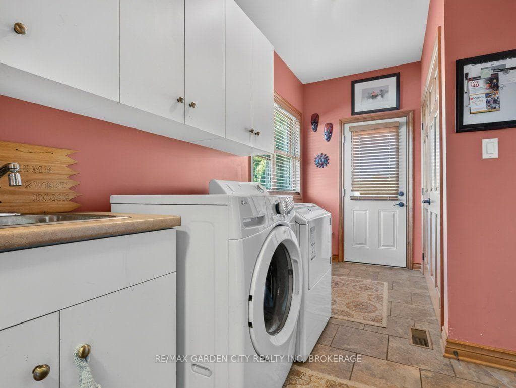 3297 Tallman Drive photo 34