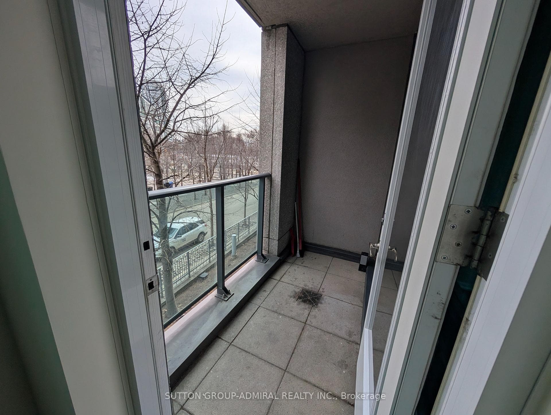 215 Fort York Boulevard Unit 221 photo 17