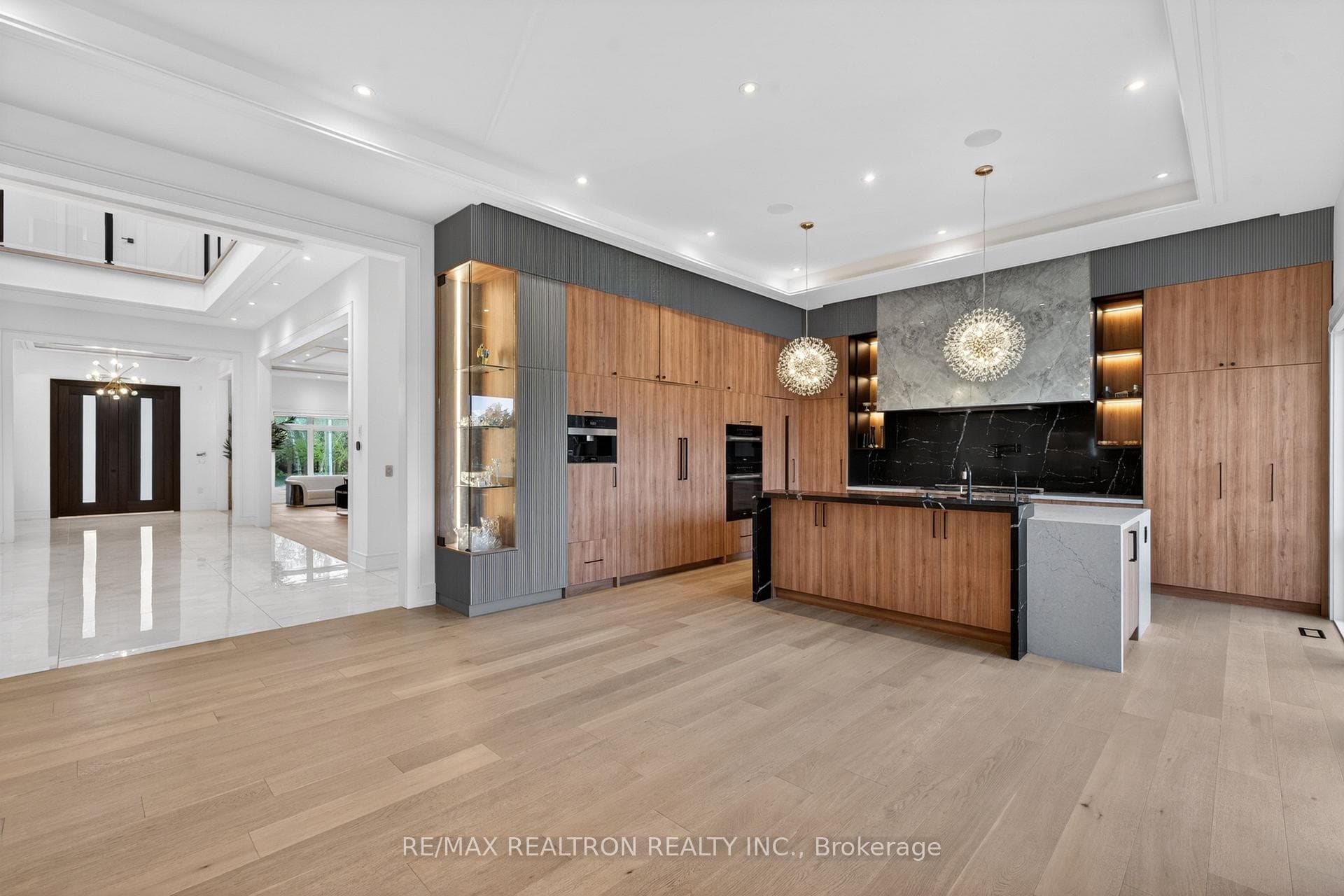 116 OAK Avenue photo 28