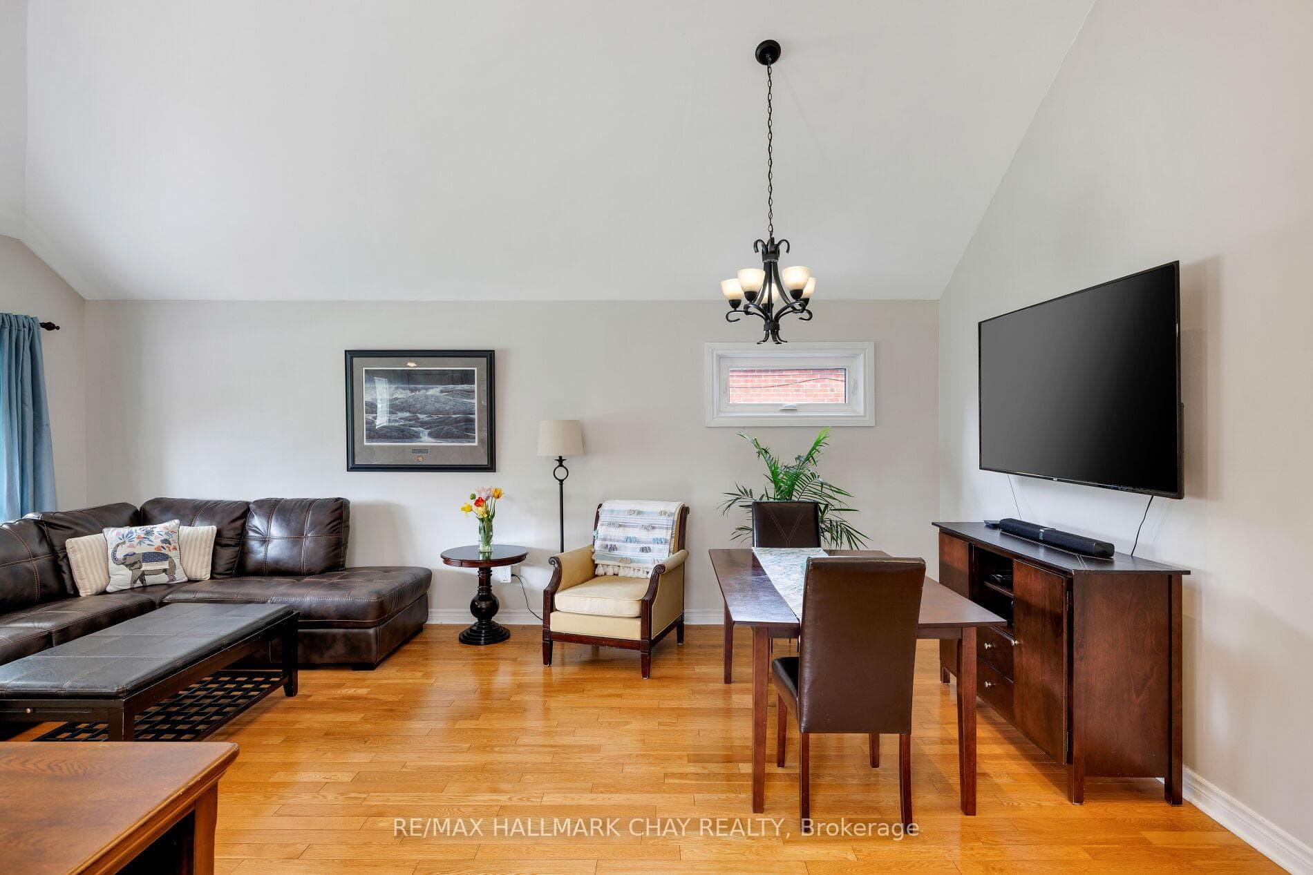 239 Ellington Drive photo 13