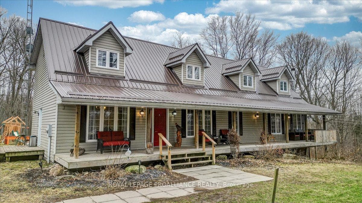 139 McConnell Road photo 1