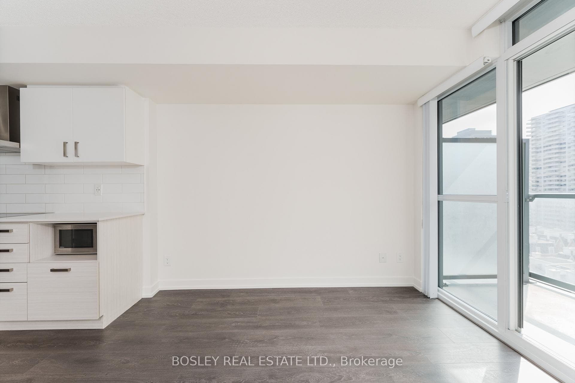 125 Redpath Avenue Unit 1006 photo 11