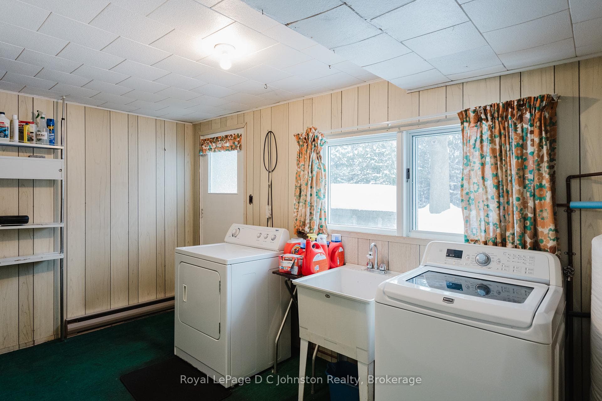 652 Orchard Drive photo 28