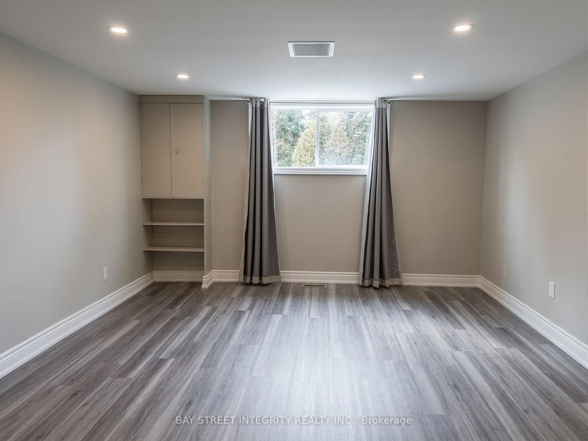 115 Clements Road photo 7