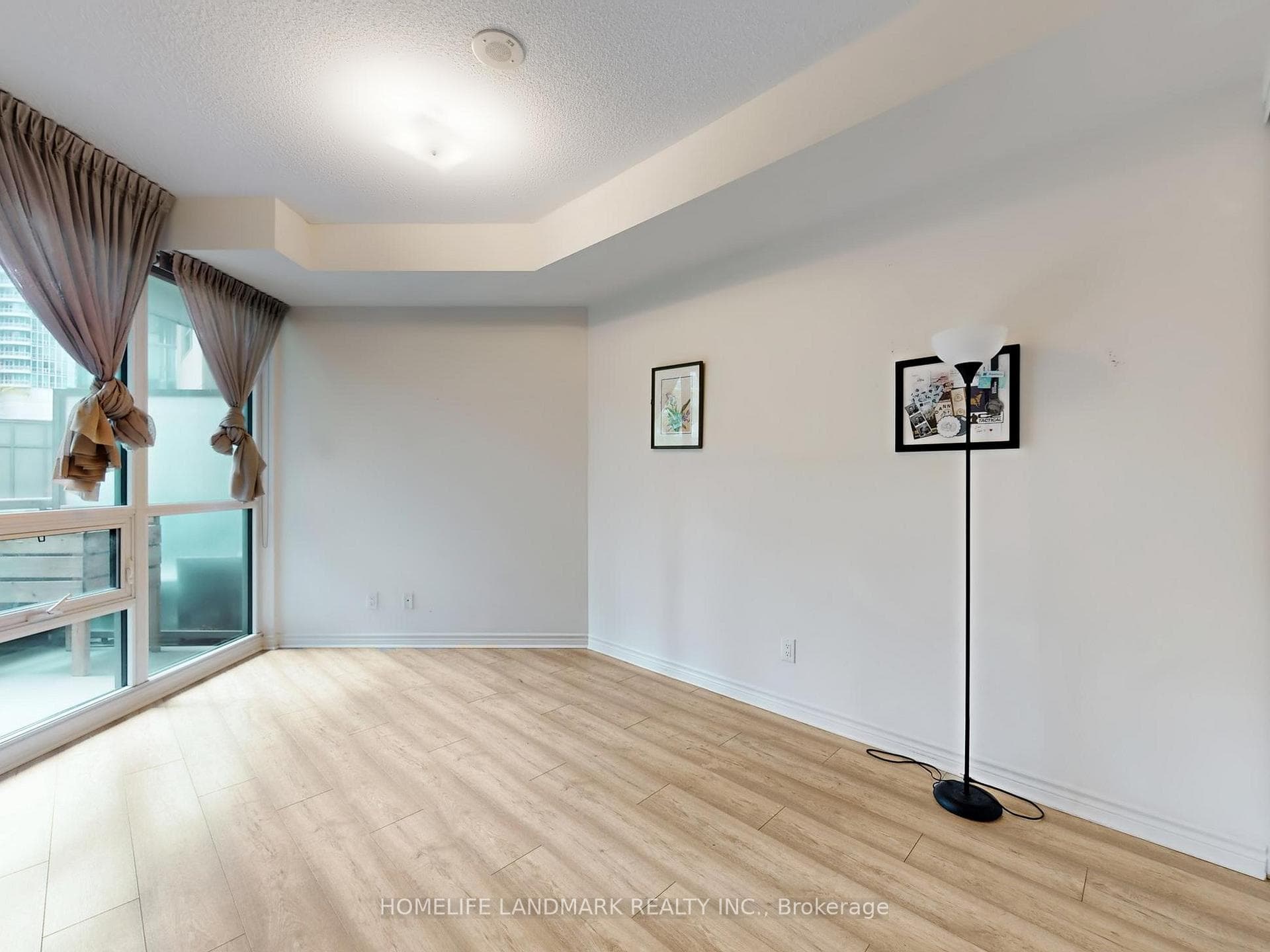 25 Lower Simcoe Street Unit 328 photo 14