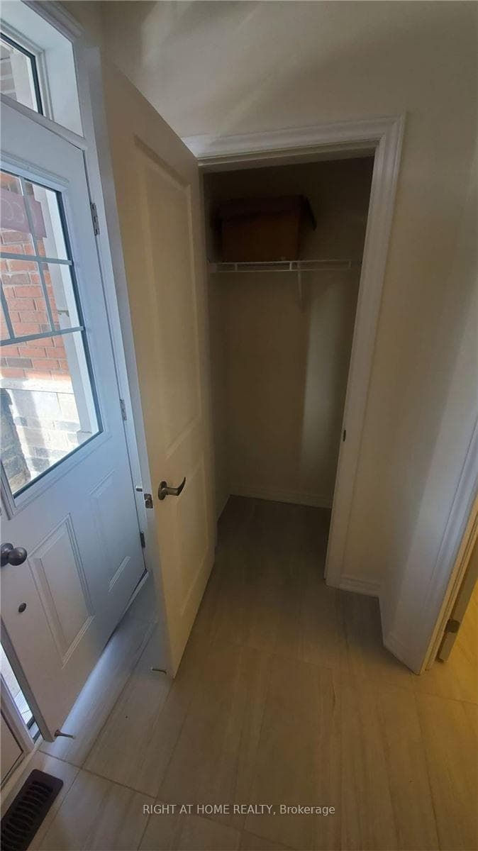 2257 Grainger Loop N/A photo 2