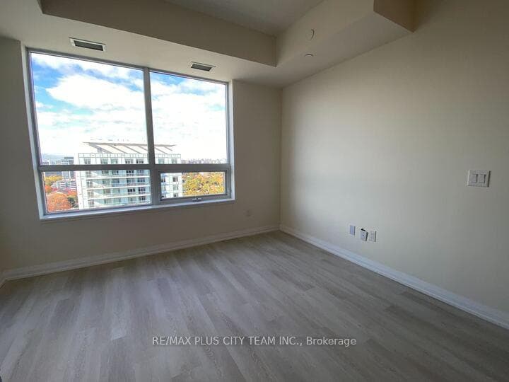 3260 Sheppard Avenue Unit 2010 photo 3