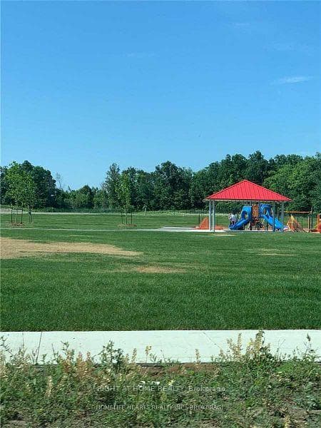 27 Royal Coachman Way photo 24