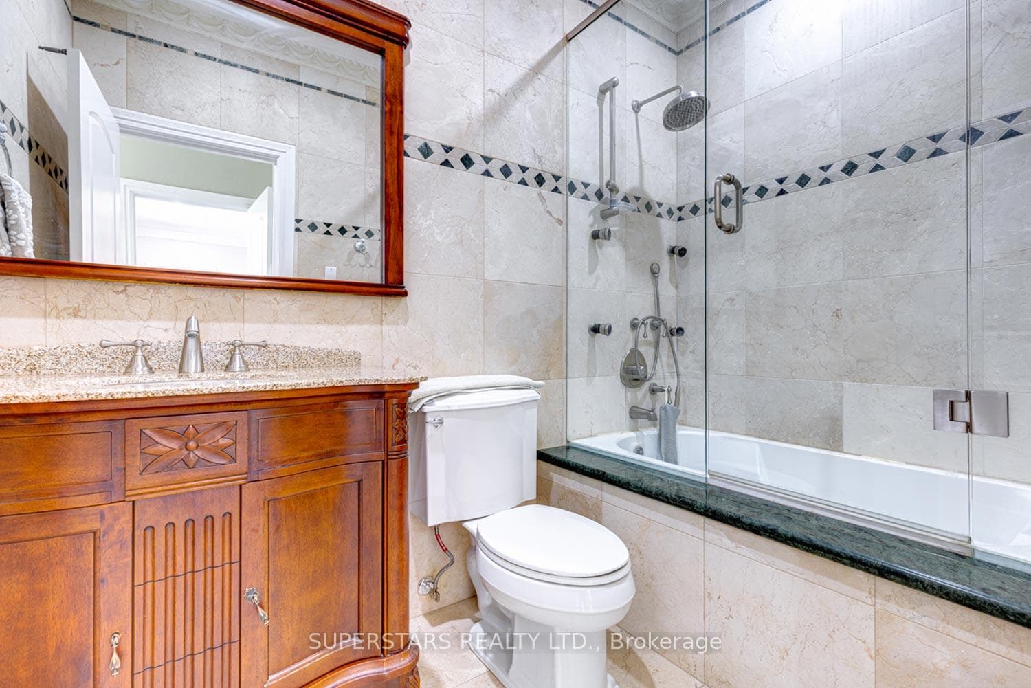 43 Hughson Drive photo 33