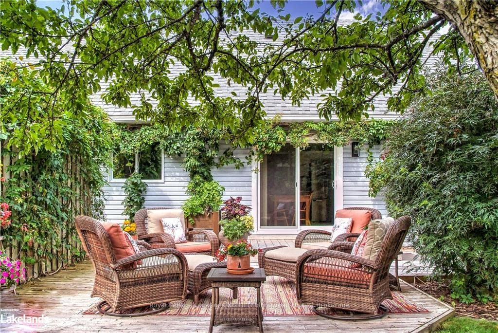 13 COUNTRY Crescent photo 40