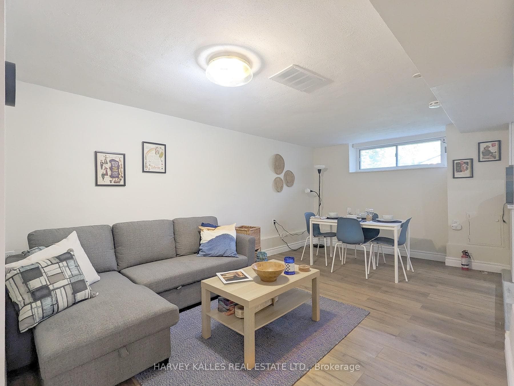 437 Kingston Road photo 13