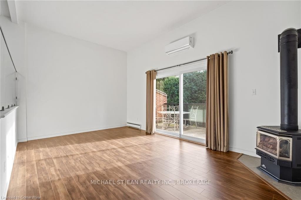 91 Livingston Avenue Unit 16 photo 6