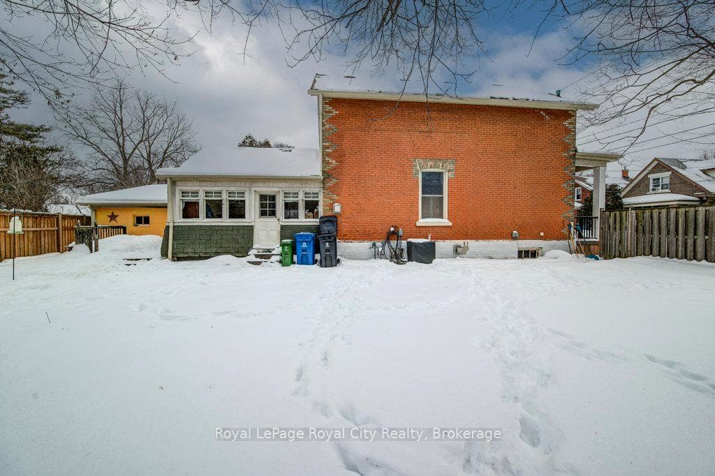 132 Neeve Street photo 33