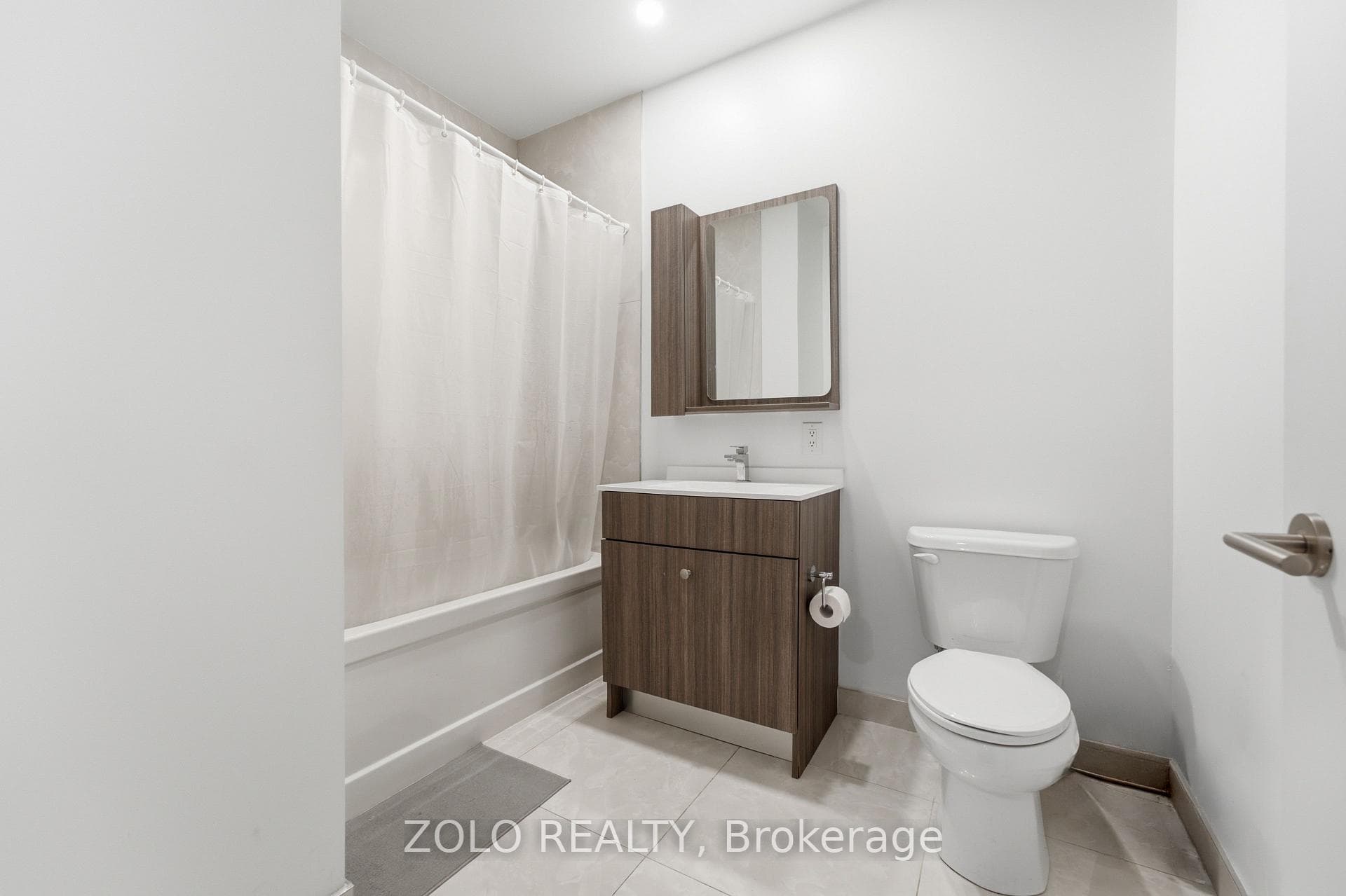 75 Canterbury Place Unit PH303 photo 16