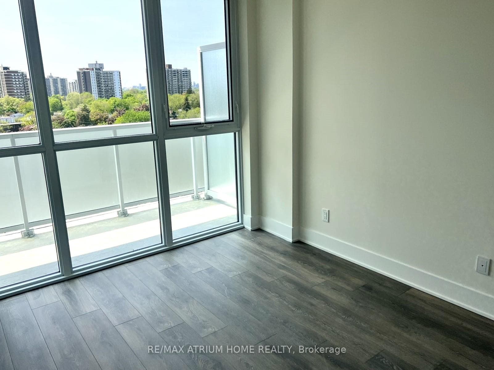 188 Fairview Mall Drive Unit 811 photo 8