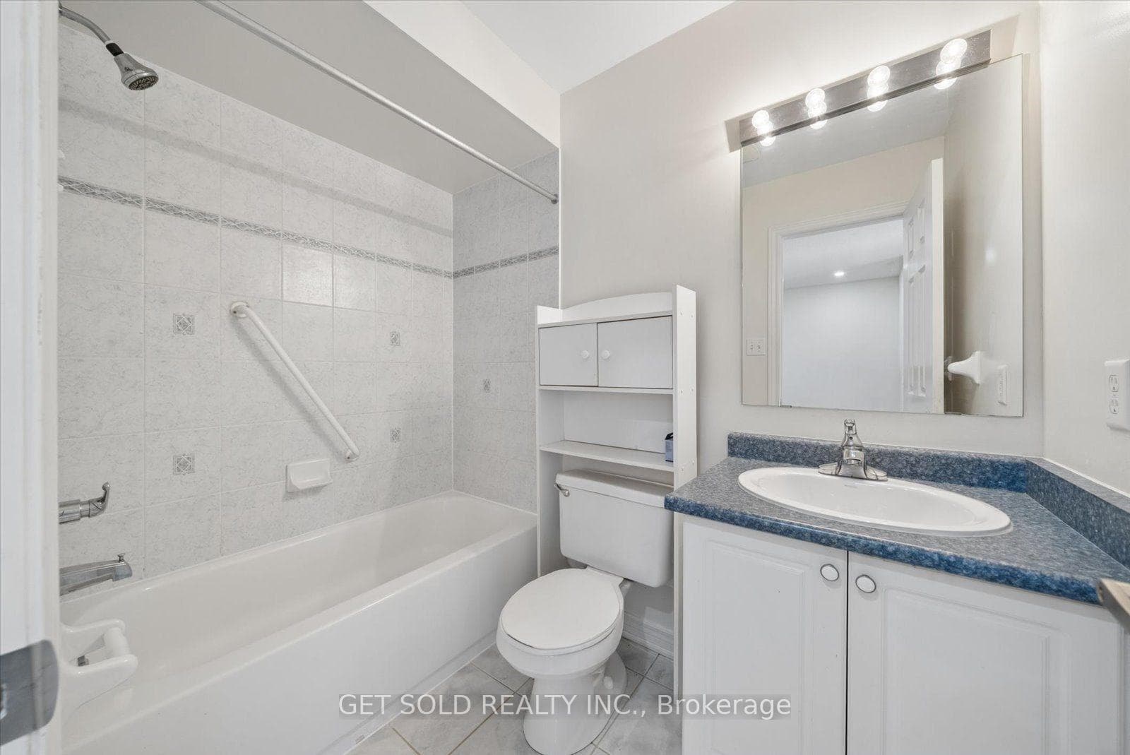 135 Earlsbridge Boulevard photo 32