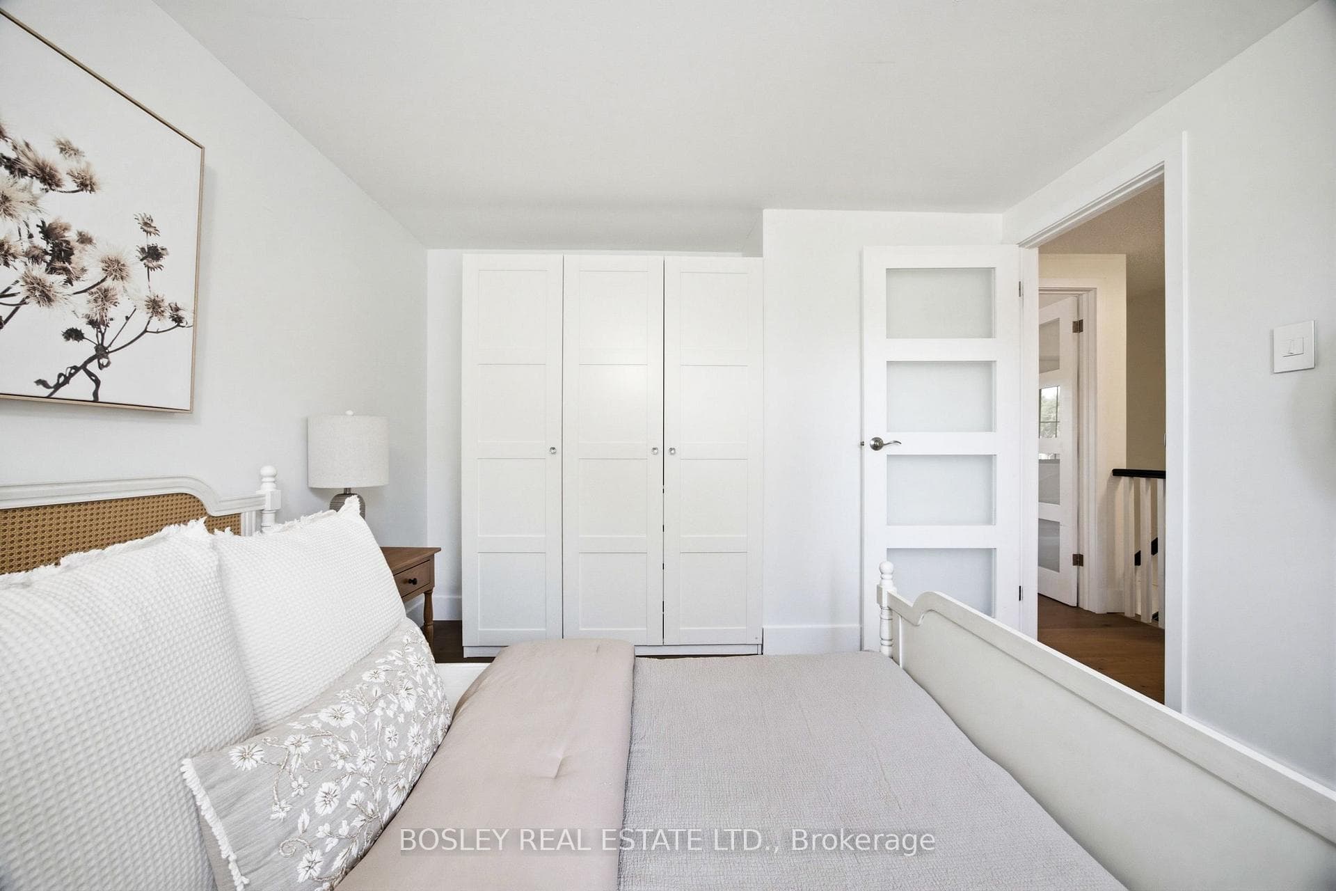 440 Sandford Street photo 22
