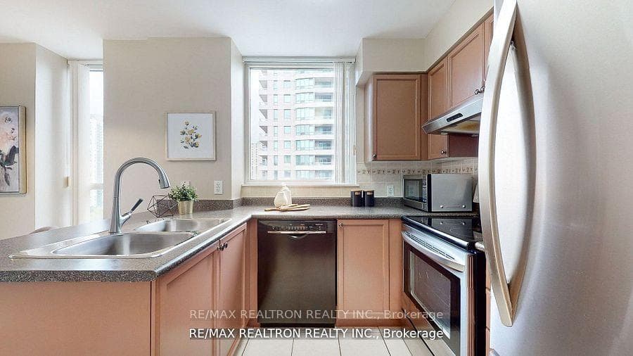 23 Hollywood Avenue Unit 1708 photo 11