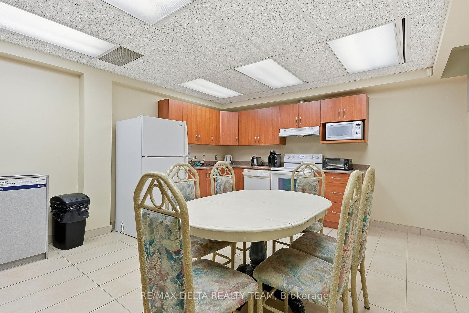 784 Taylor Creek Drive photo 25