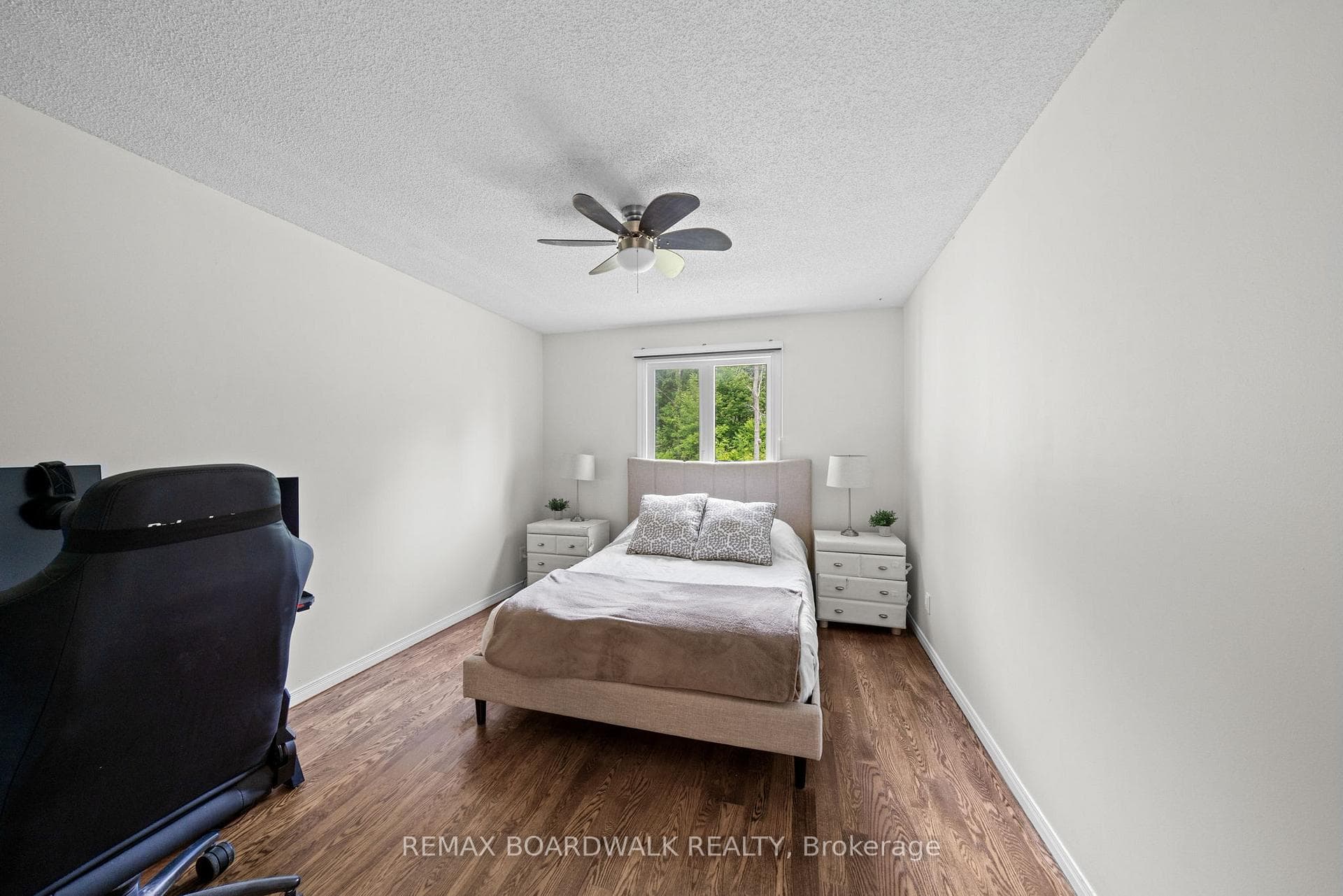 1823 Du Lac Chase photo 9