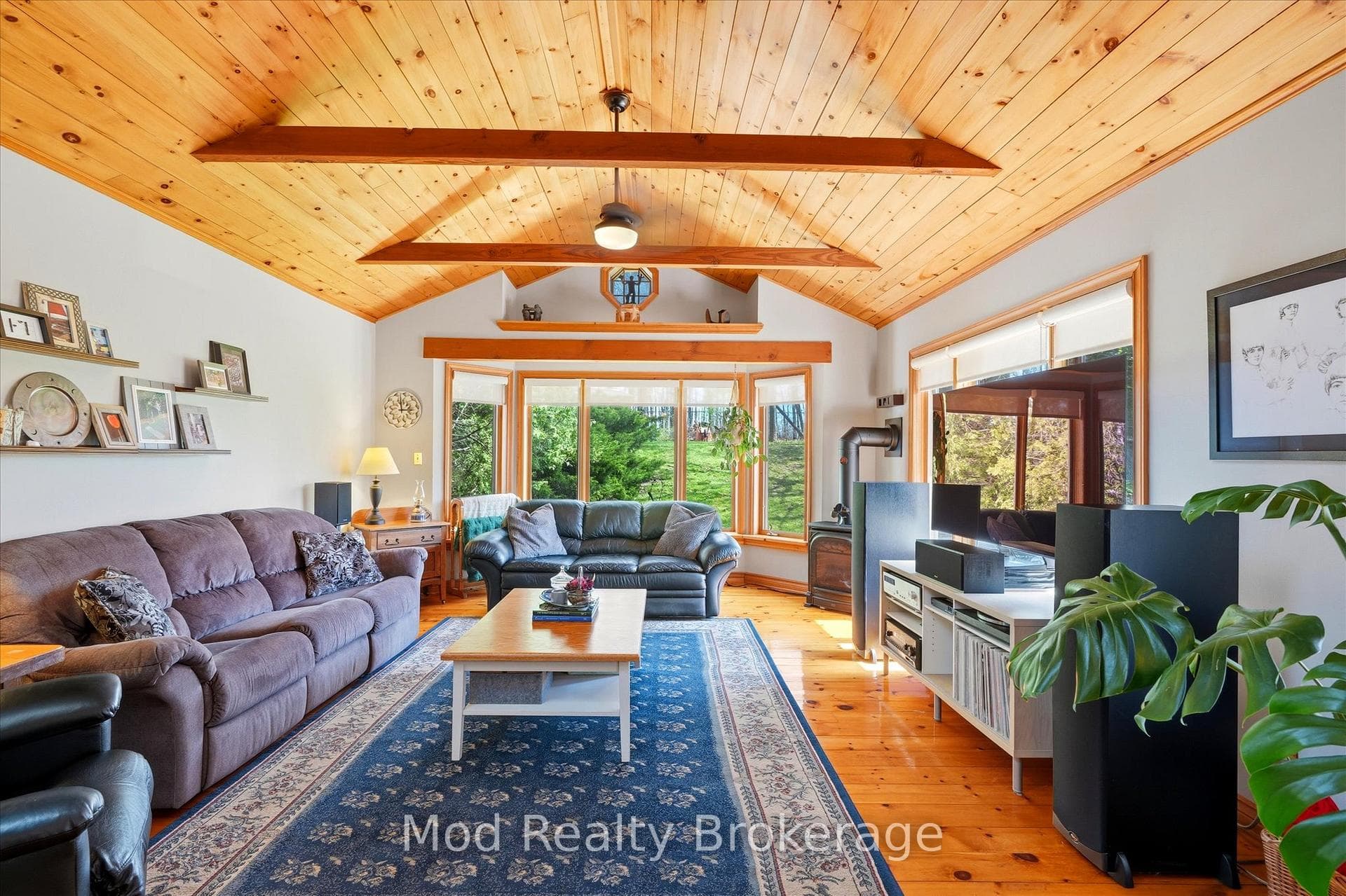 3070 Northview Crescent photo 8