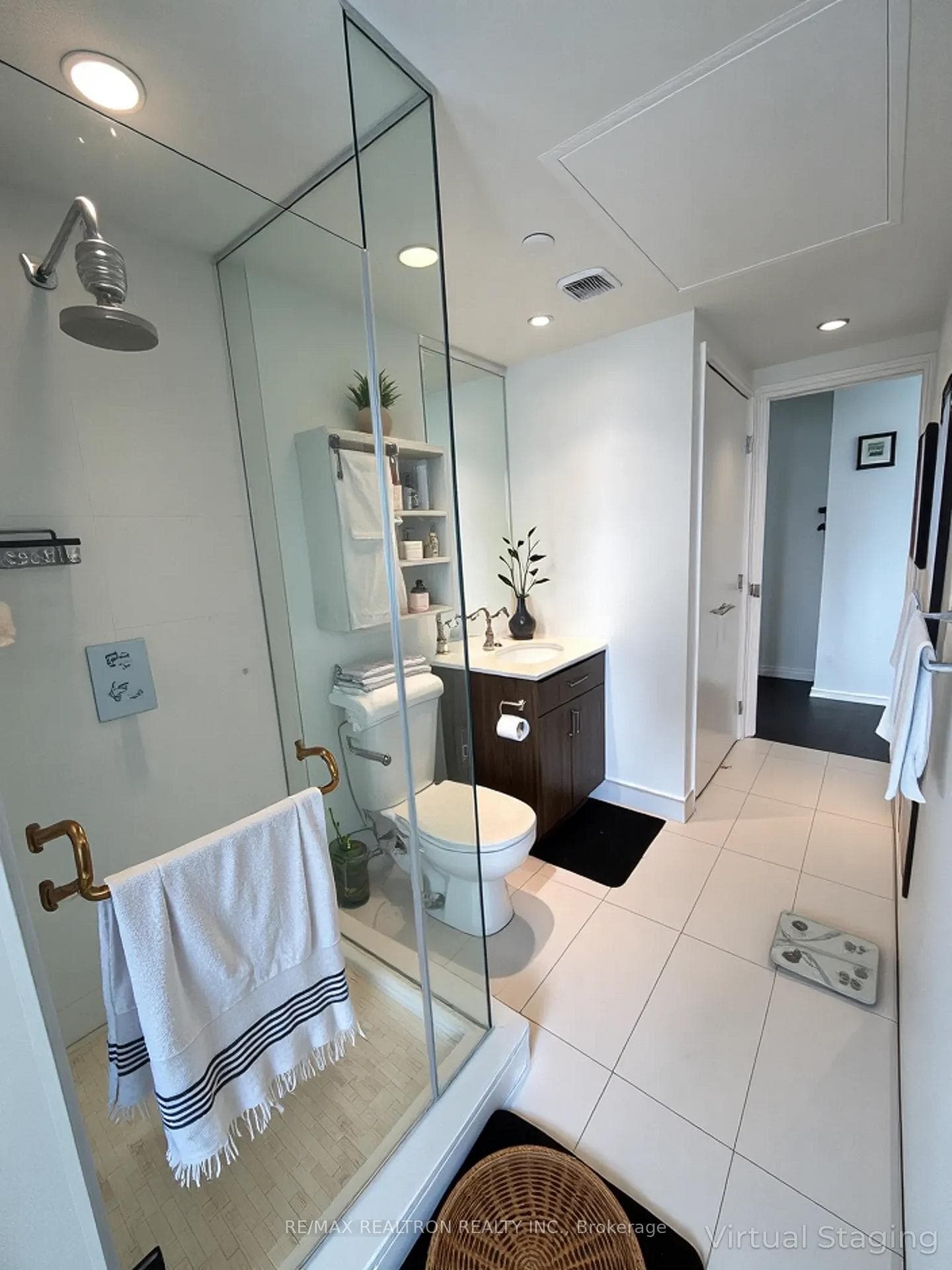60 Colborne Street Unit 1903 photo 5