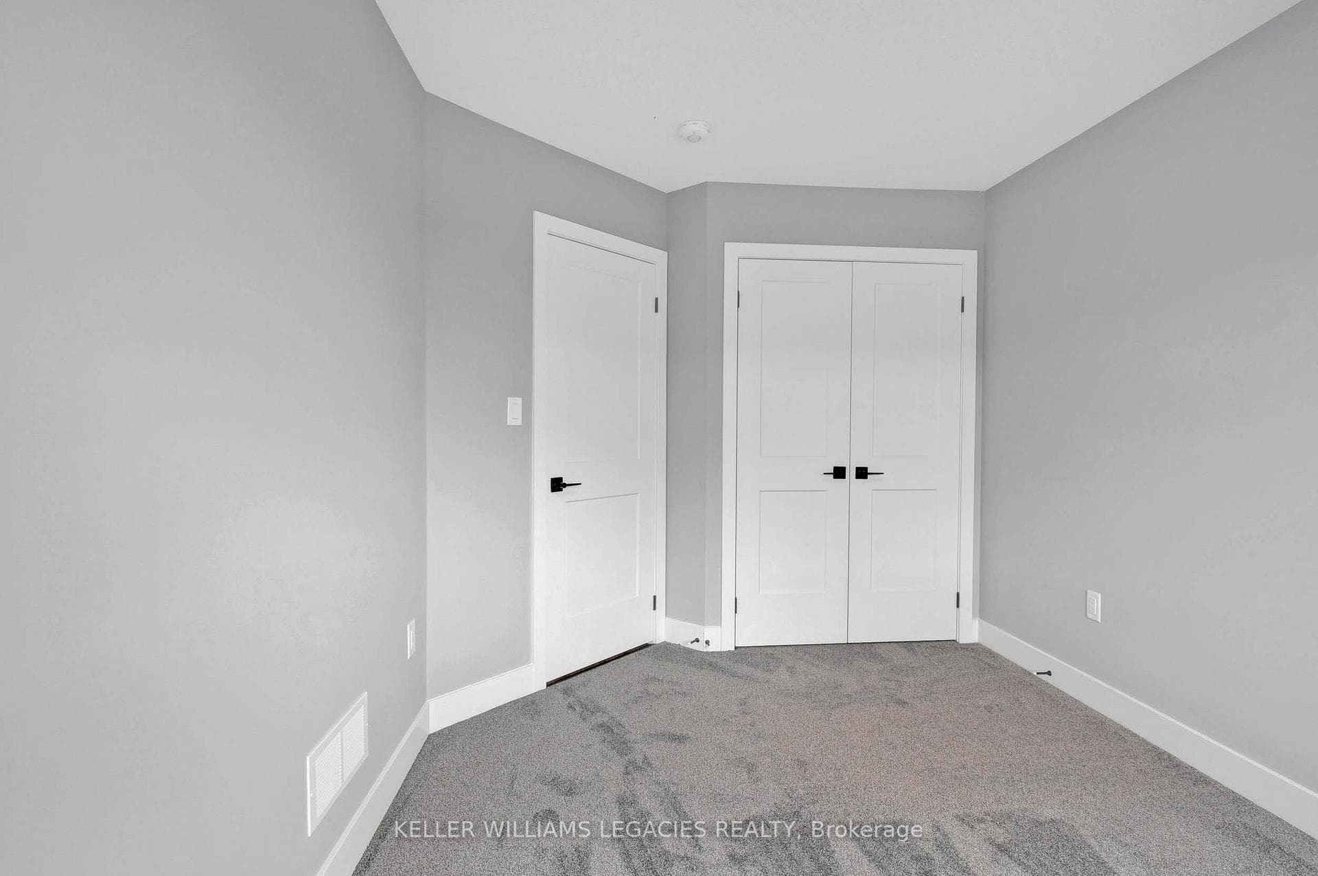 12-3557 colonel talbot rd Road photo 20