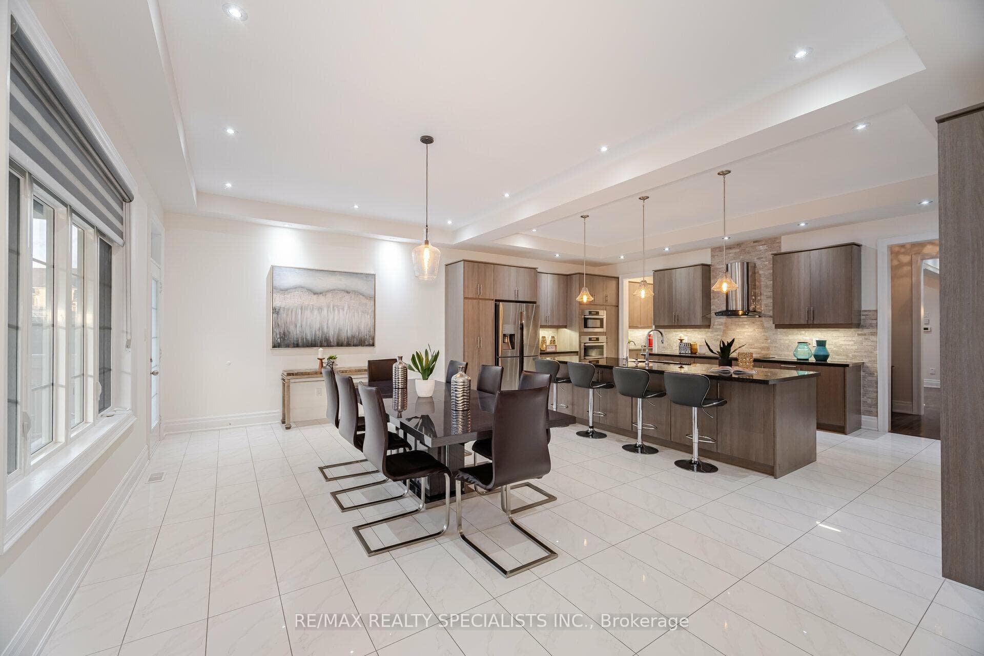 18 Falkland Road photo 15