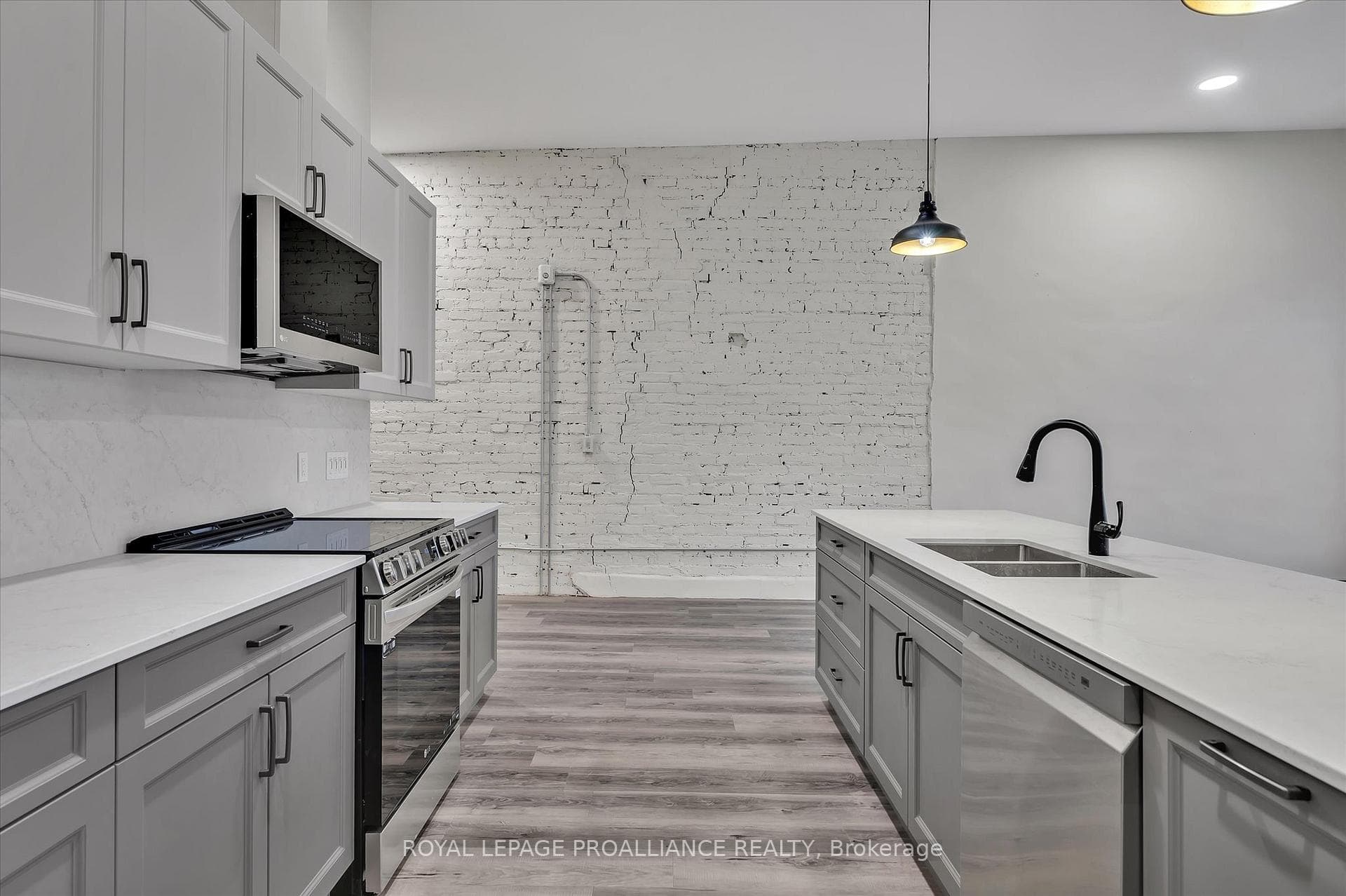 380 George Street Unit 2A photo 13