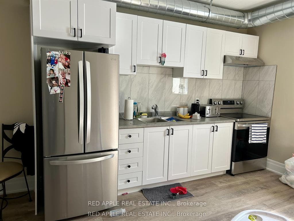 66 Albert Street Unit 1 photo 2