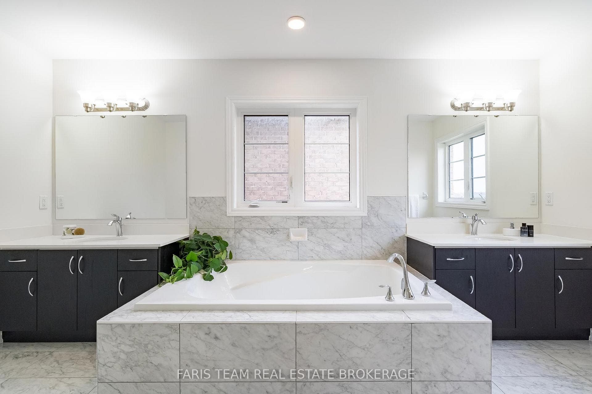 2263 Lozenby Street photo 24