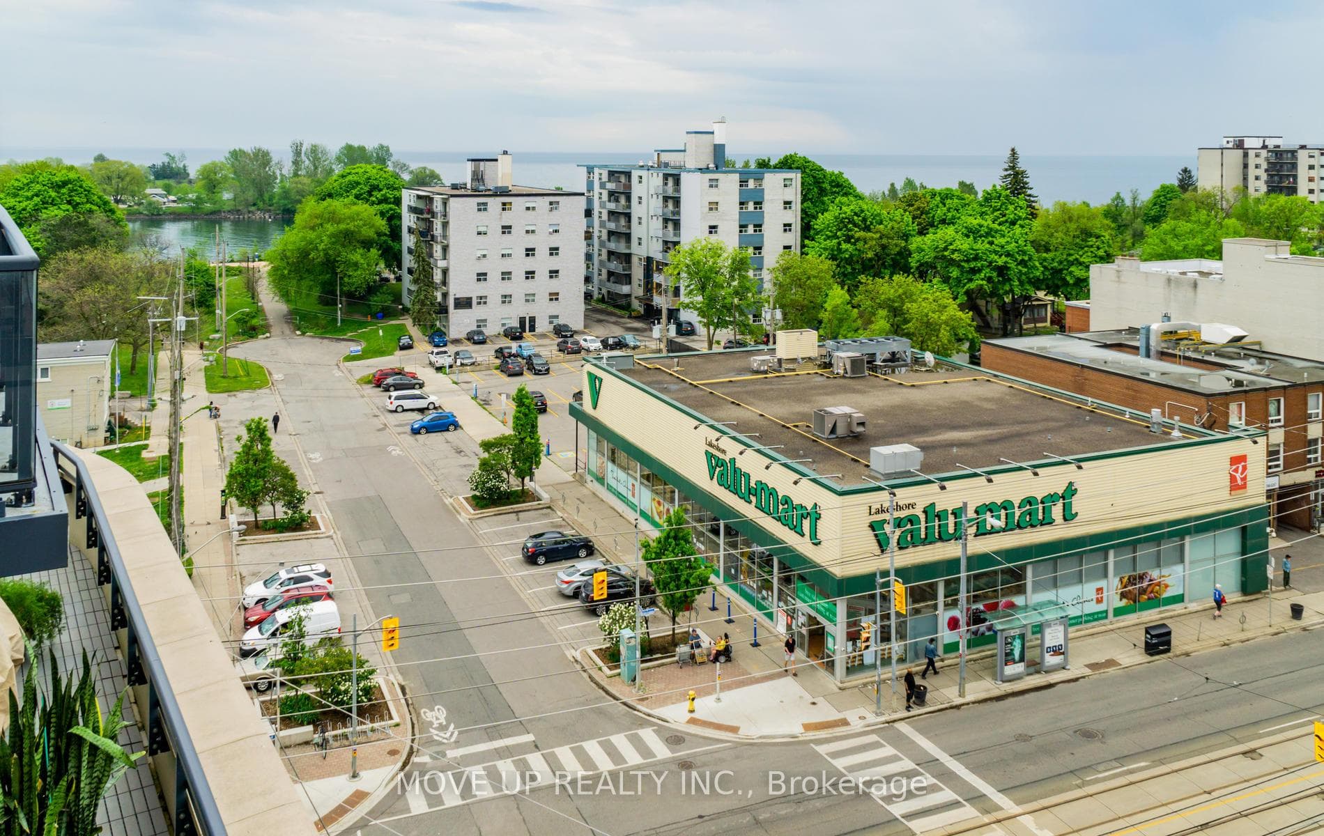 11 Superior Avenue Unit 807 photo 14