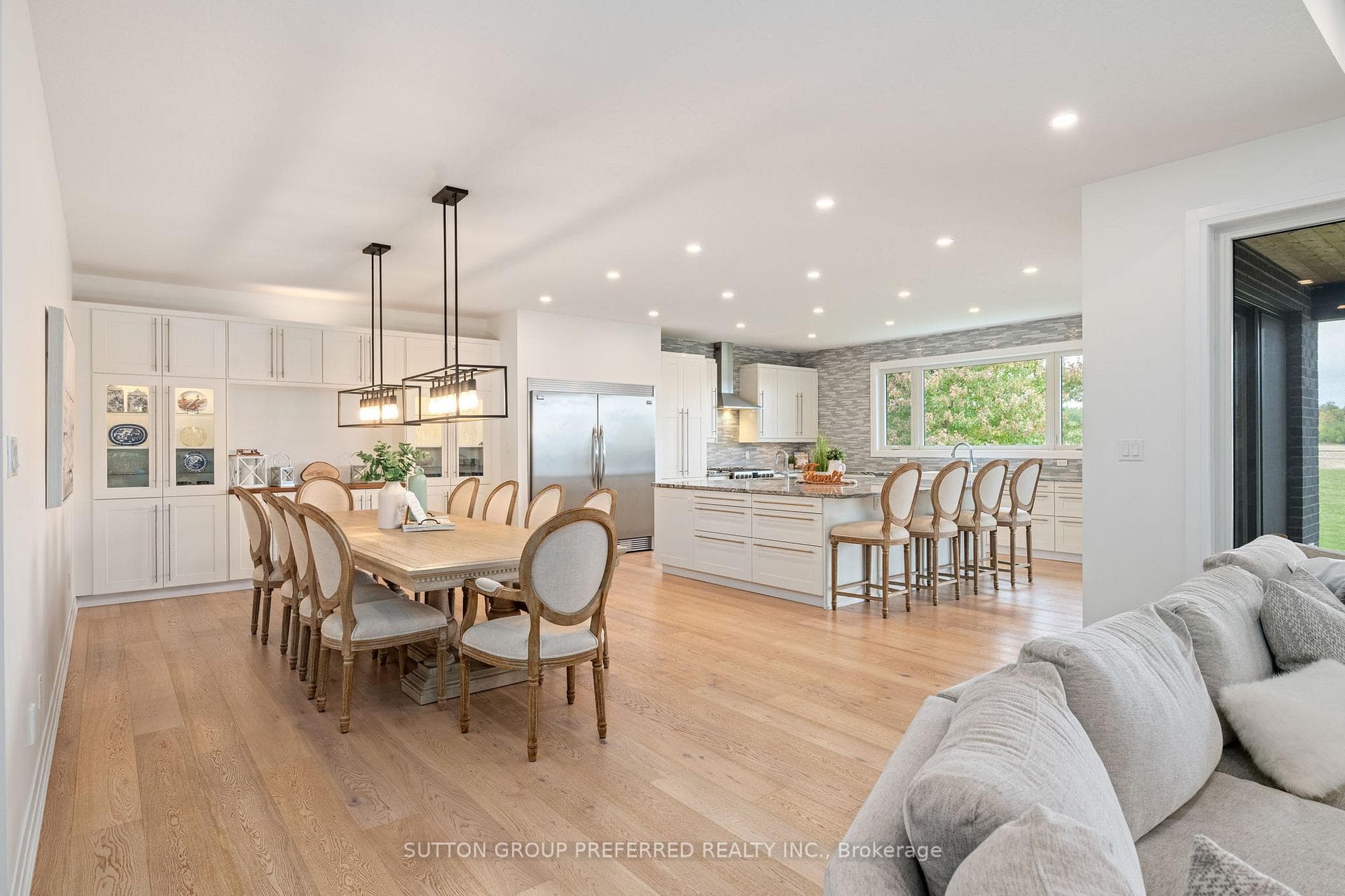 121 Lewis Drive photo 19