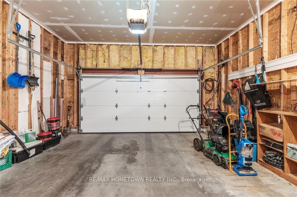291 BELEY Street photo 29