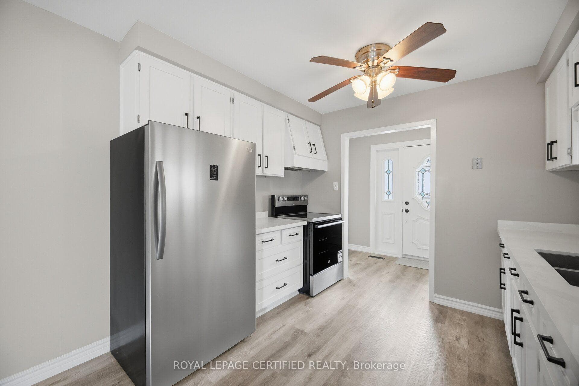 33 Grassmere Crescent photo 11