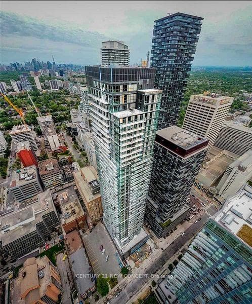 39 Roehampton Avenue Unit 2103 photo 6