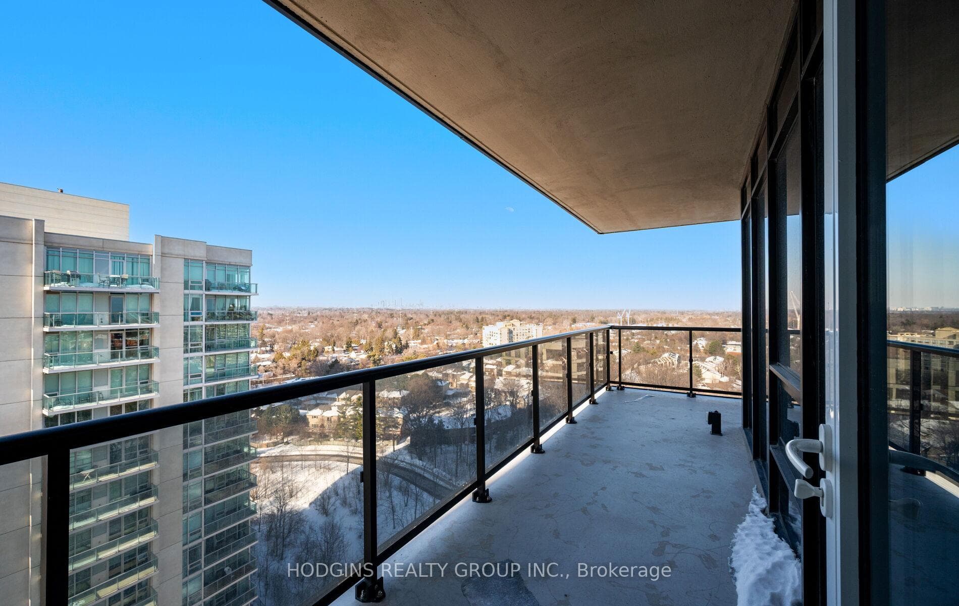 1035 Southdown Road Unit LPH 1801 photo 36