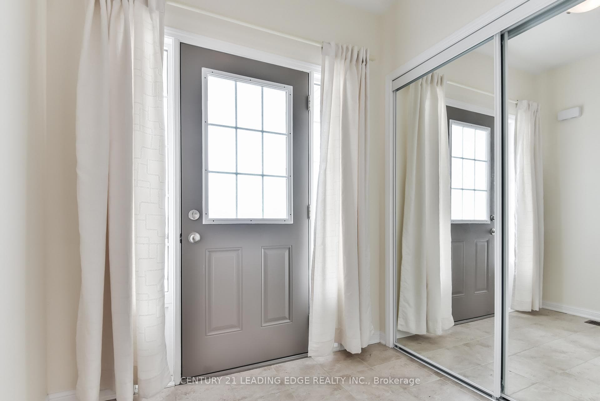 211 Weldon Road photo 2