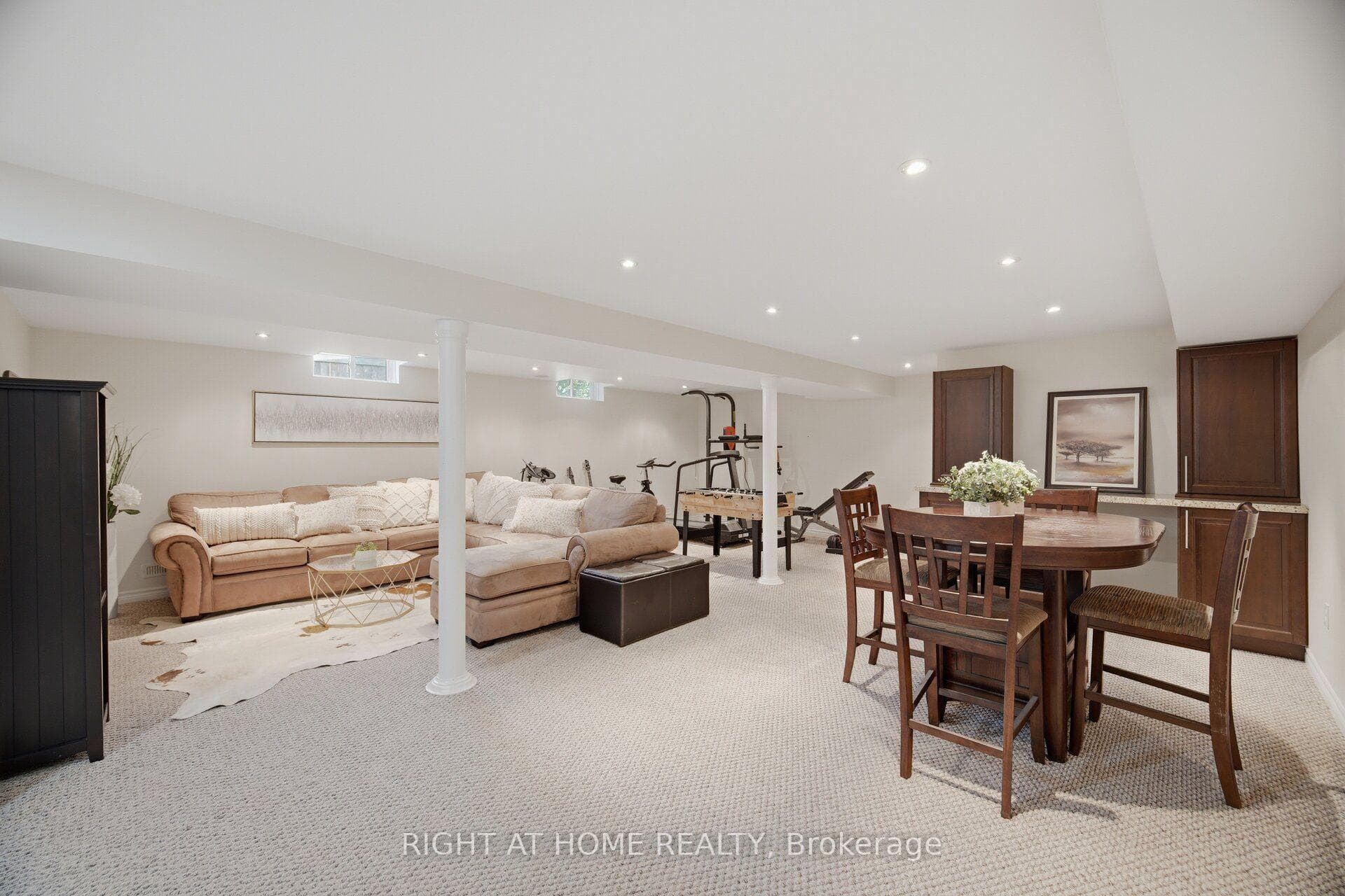 4 Simmons Crescent photo 35