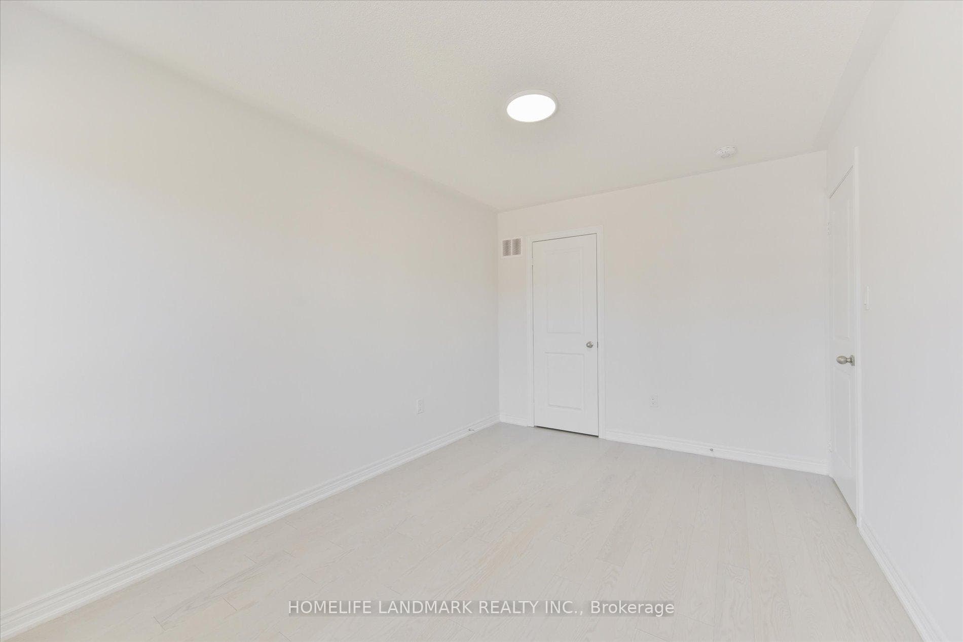 27 Markview Road photo 22