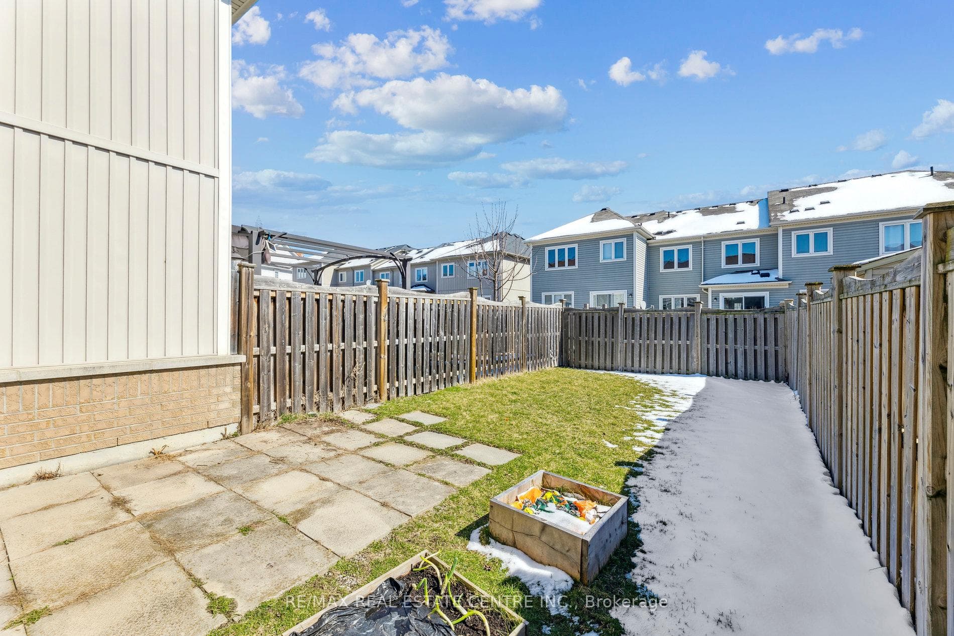 42 Devlin Crescent photo 28