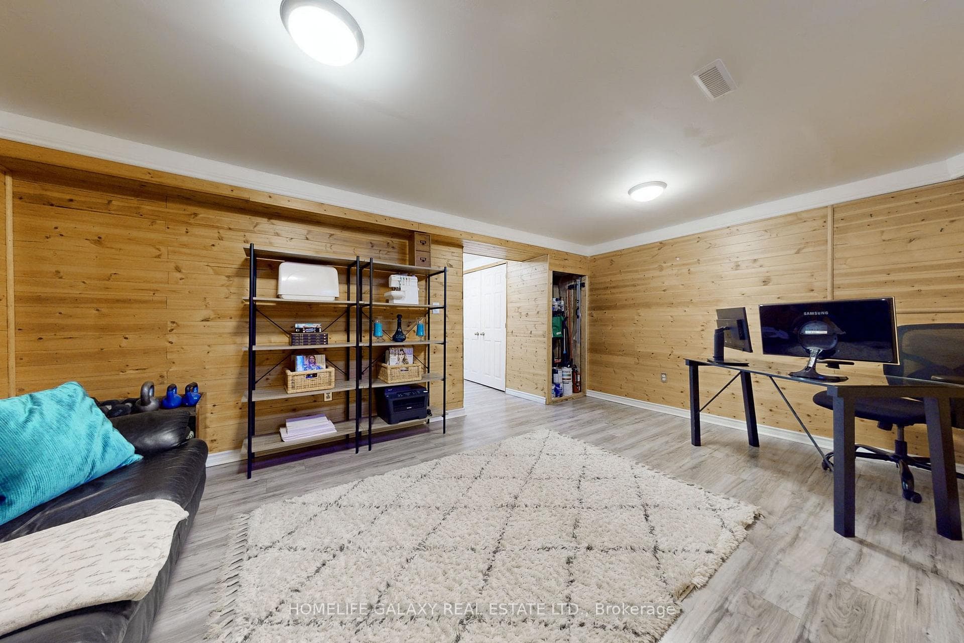 1371 Mary Street photo 34