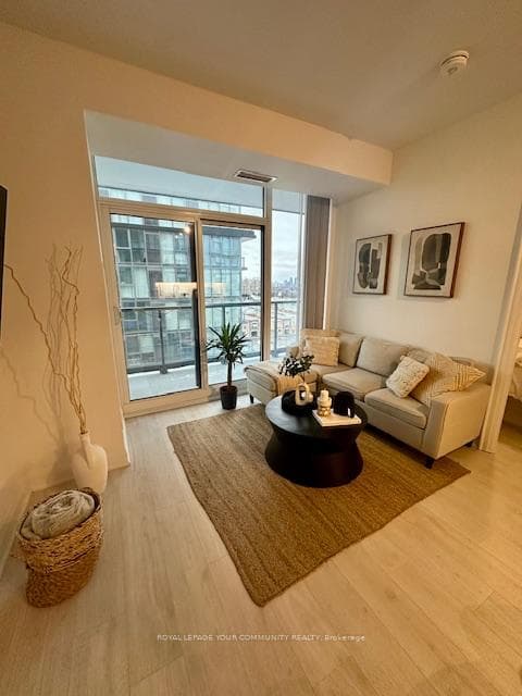 10 Gatineau Drive Unit 1409 photo 3