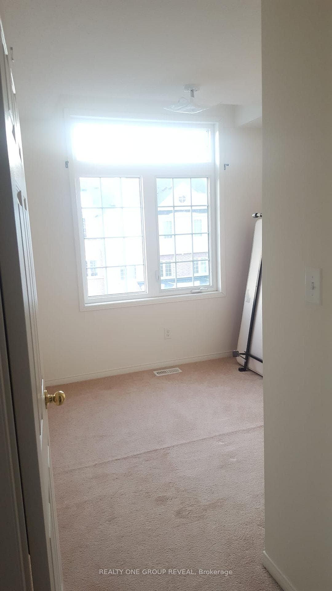 11 Blunden Road photo 12